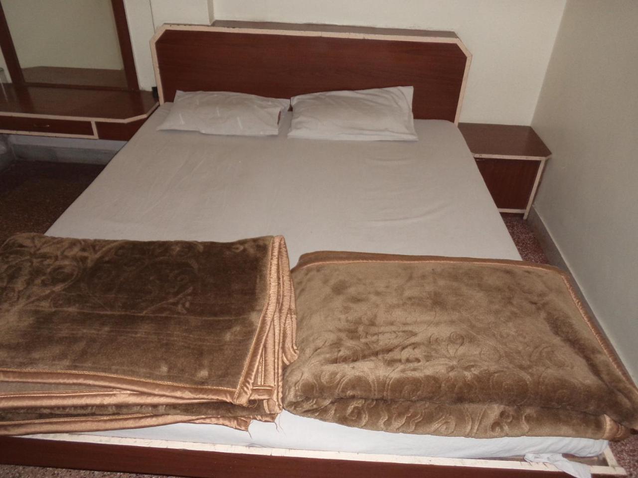 Hotel Vijay Palace Indore Zewnętrze zdjęcie